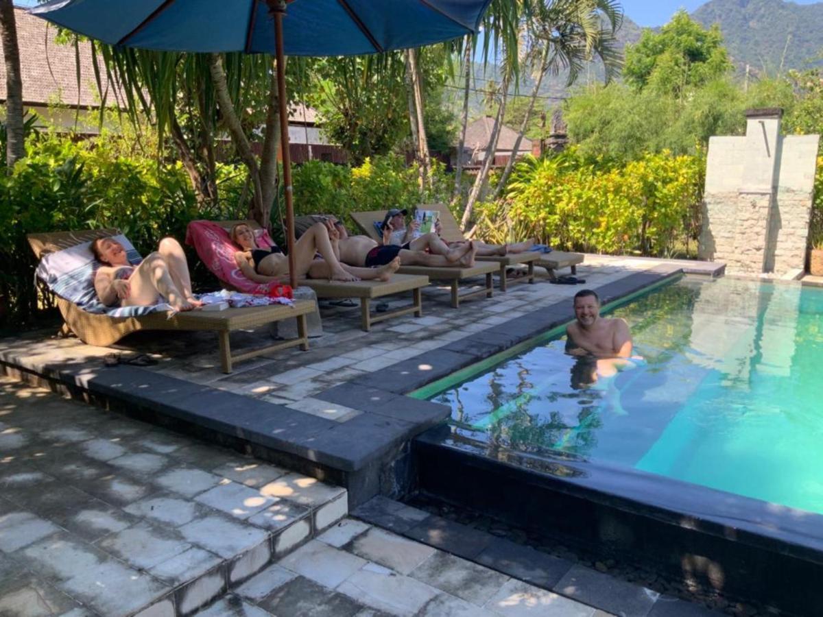 Sunia Loka Bungalows & Dive Center Пемутеран Экстерьер фото
