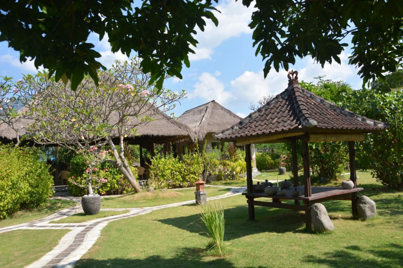 Sunia Loka Bungalows & Dive Center Пемутеран Экстерьер фото
