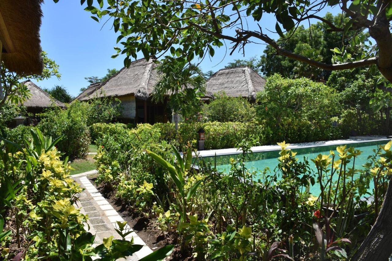 Sunia Loka Bungalows & Dive Center Пемутеран Экстерьер фото